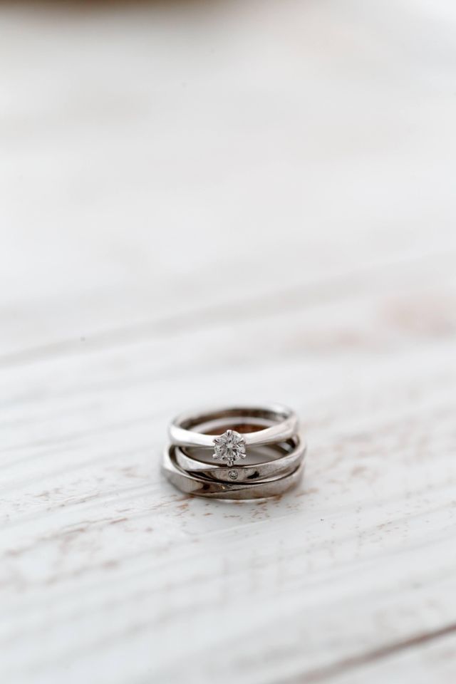 婚約指輪も結婚指輪も
THREE TREESさんで製作♪