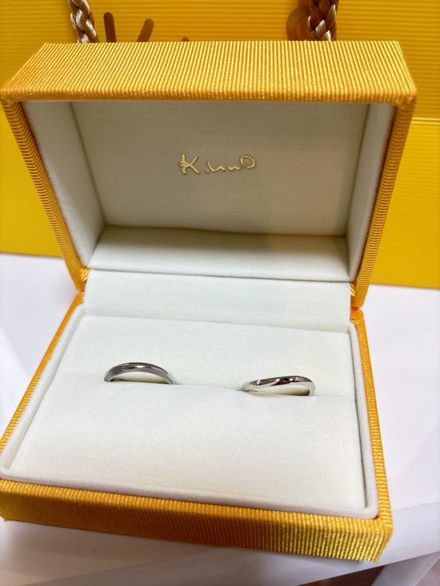 つや消しタイプとつやタイプで作っていただきました。