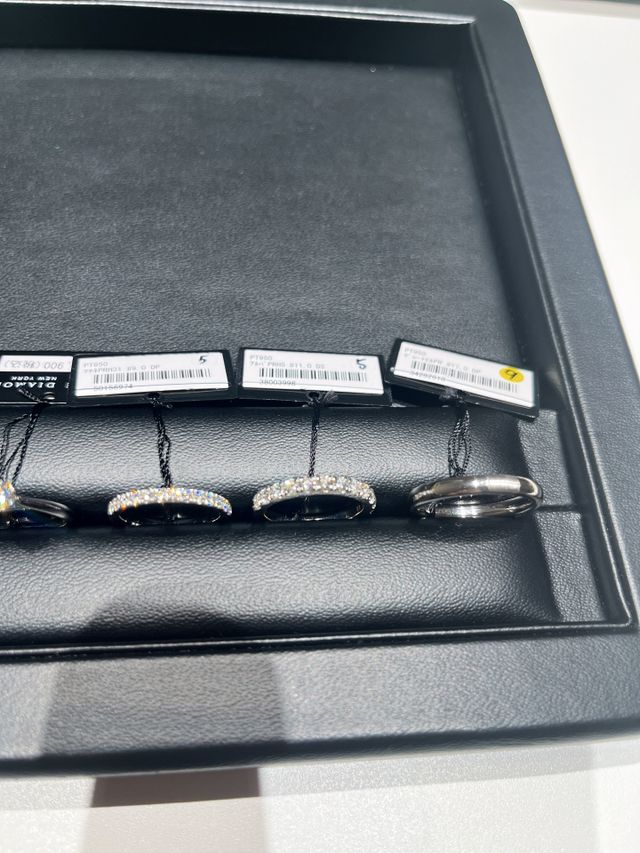 エタニティリングも婚約指輪として検討しました。