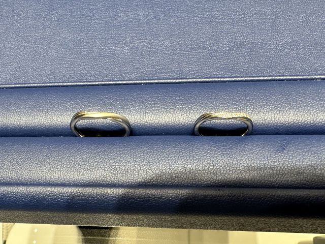 男性だけ女性のダイヤの場所をマットにしました