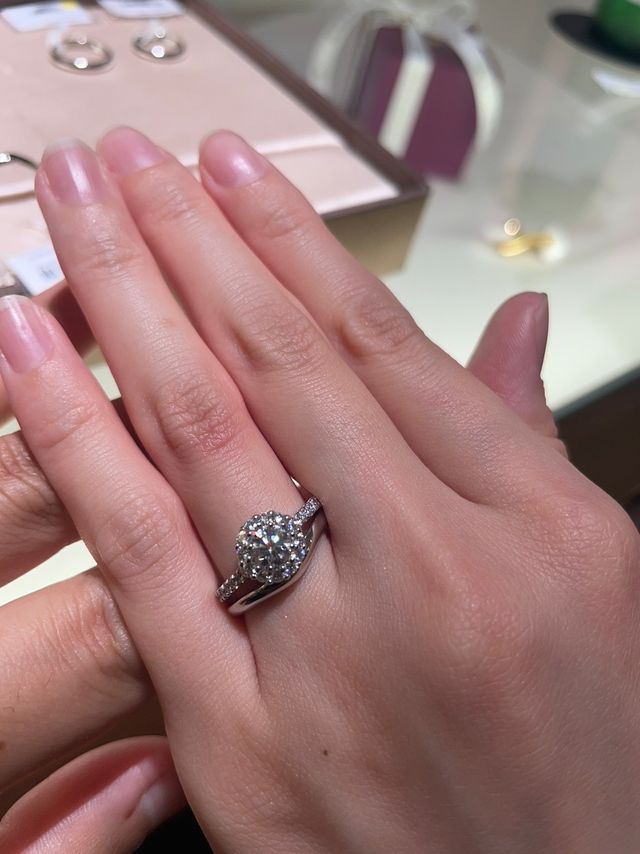 婚約指輪と重ね付け