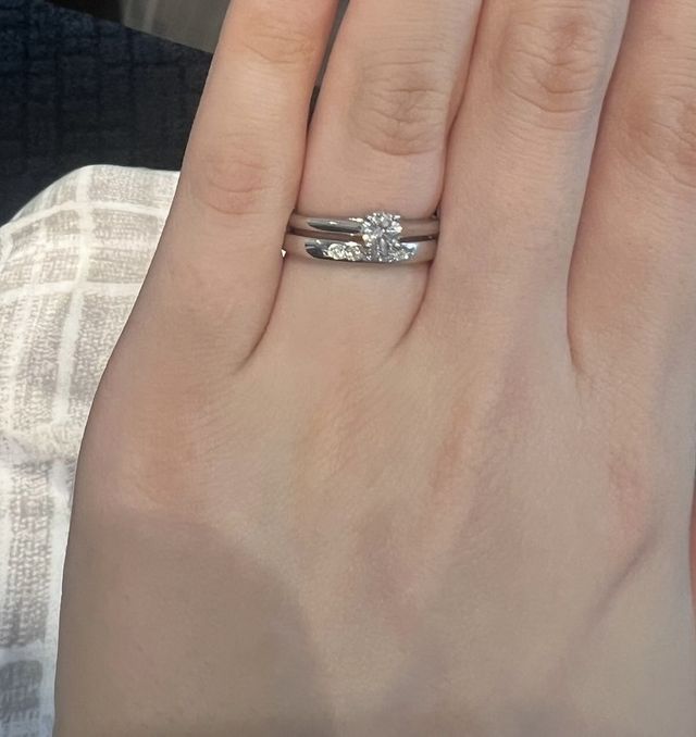 婚約指輪は自分のものです