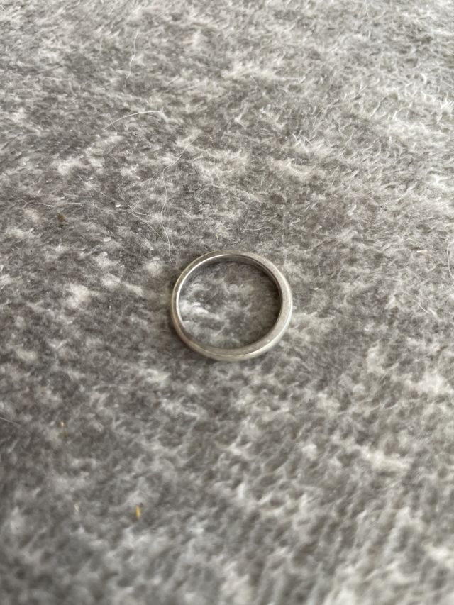 シンプルな指輪です。