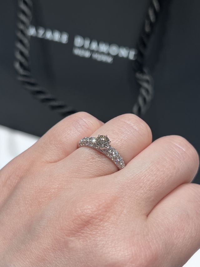 パヴェのデザインが気に入りました。