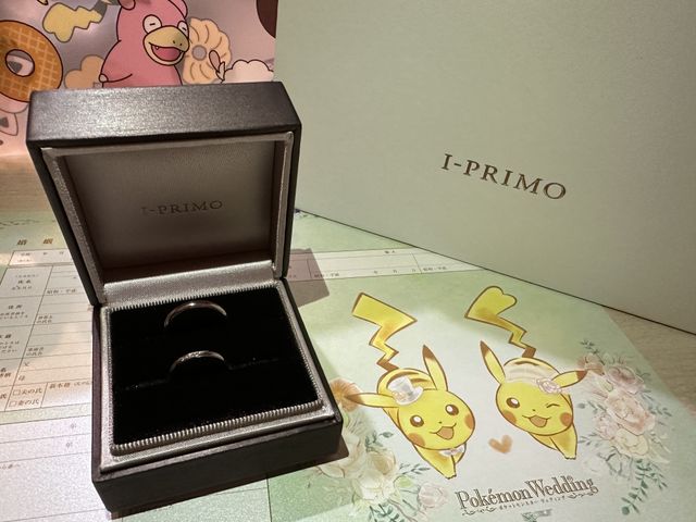 可愛い箱に入れた状態で撮りました！手前がケイローンです！