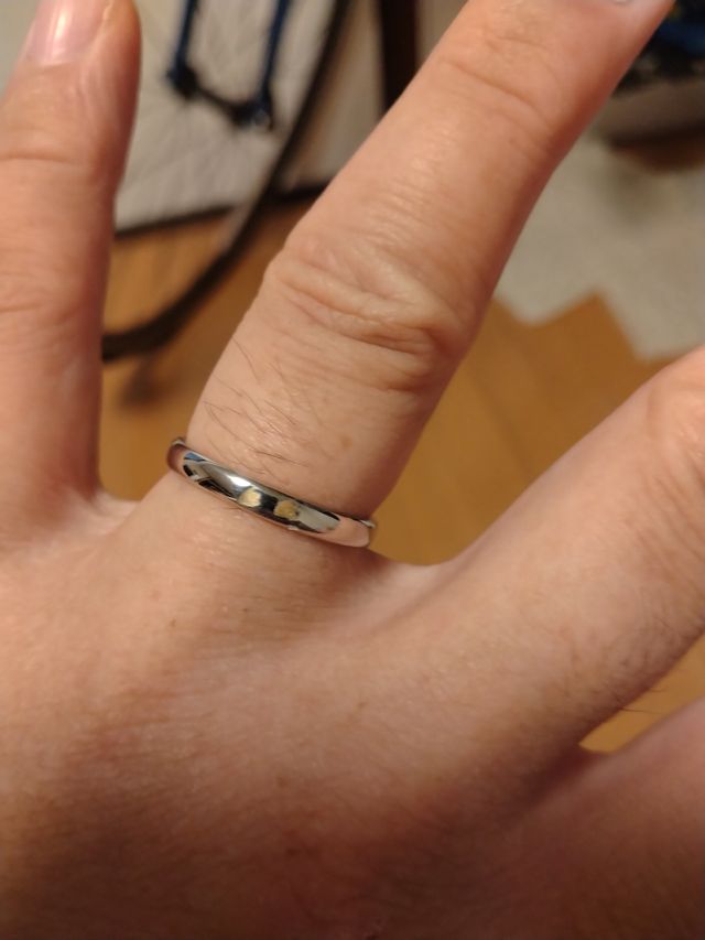 自分（男）が着けている時のかんじです。