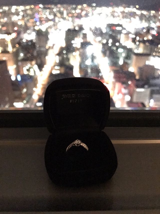 フルオーダーのエンゲージリングです。