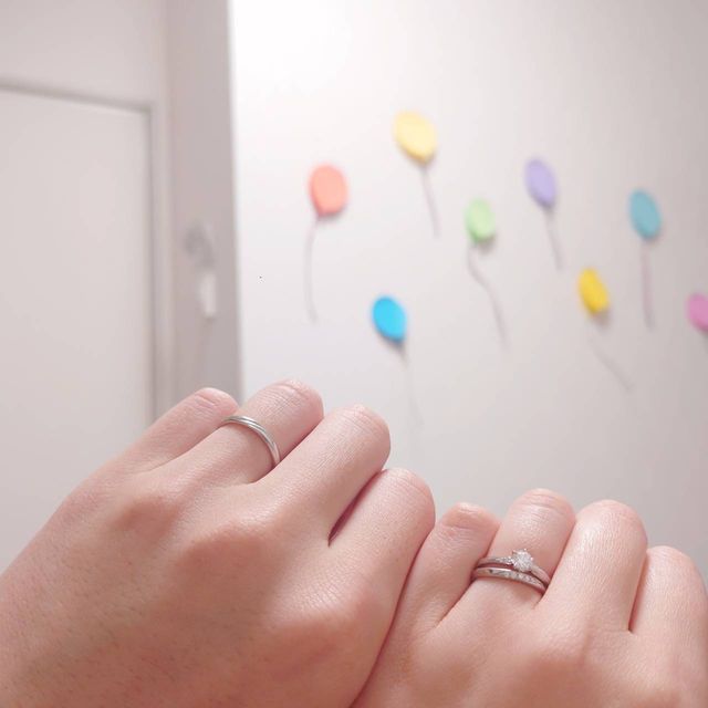 婚約指輪は別メーカーです。