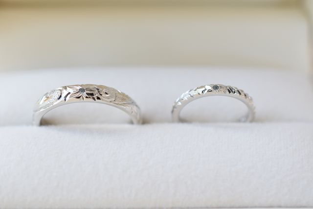 誕生日石を内側に打ち込んで特別感があってお気に入りです。