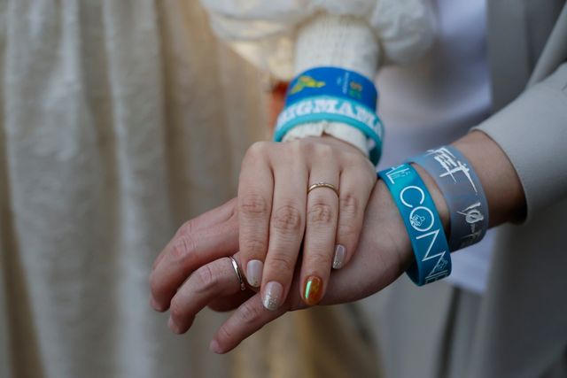 結婚式の前撮り写真の時に撮りました。