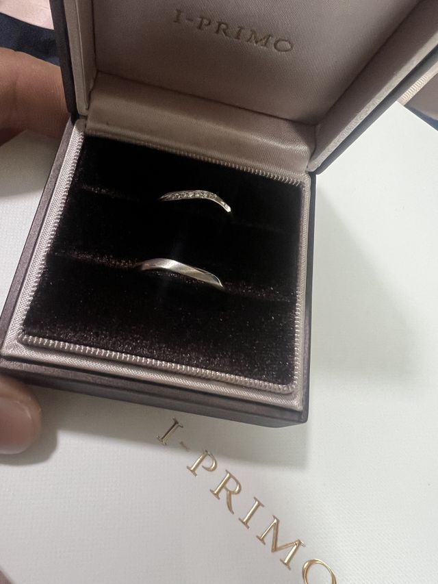 少しねじりが入っていってオシャレで質感がいい。