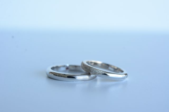 素材は違うけど同じデザインでお互いの指輪を作り合いました