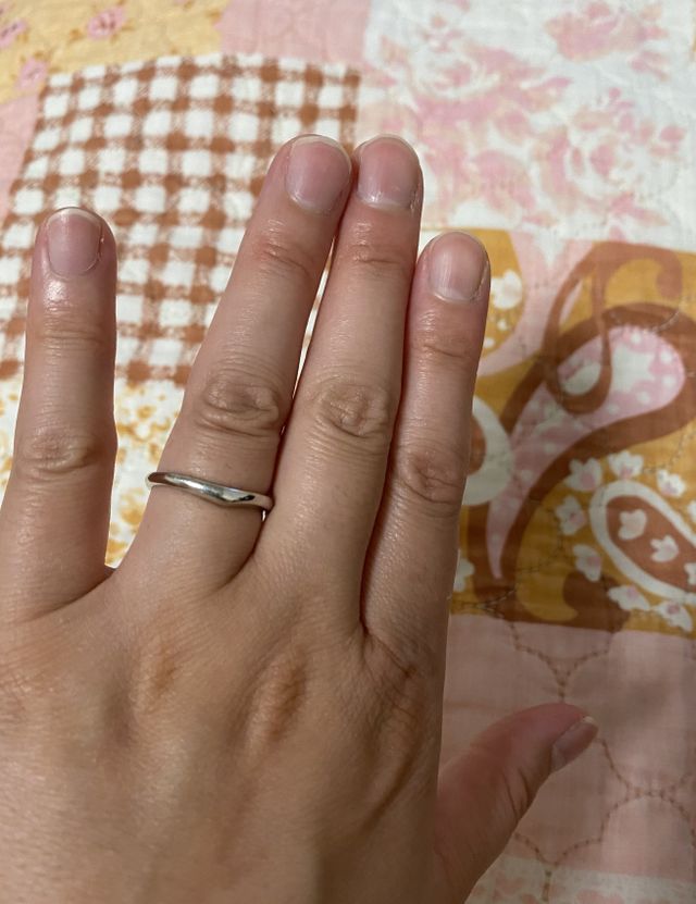 旦那さんと一緒に普段使いできるシンプルな結婚指輪