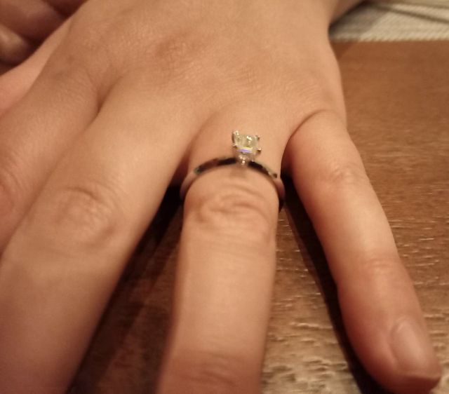 プロポーズされた時につけた婚約指輪