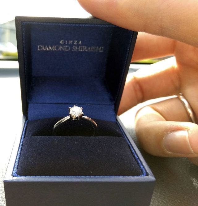 プロポーズの後に記念に撮影しました。