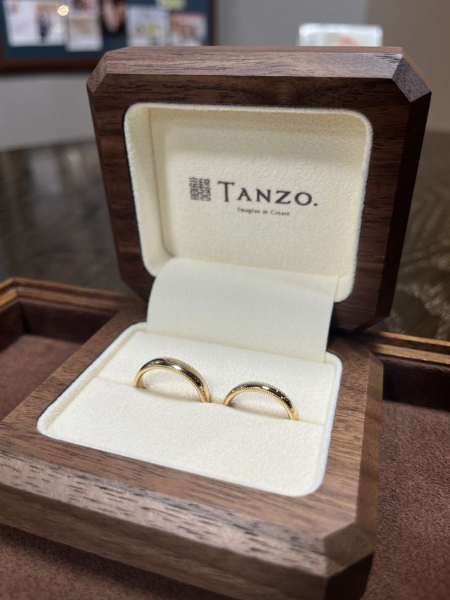 完成した指輪です。
存在感もあって美しく、満足しています！
