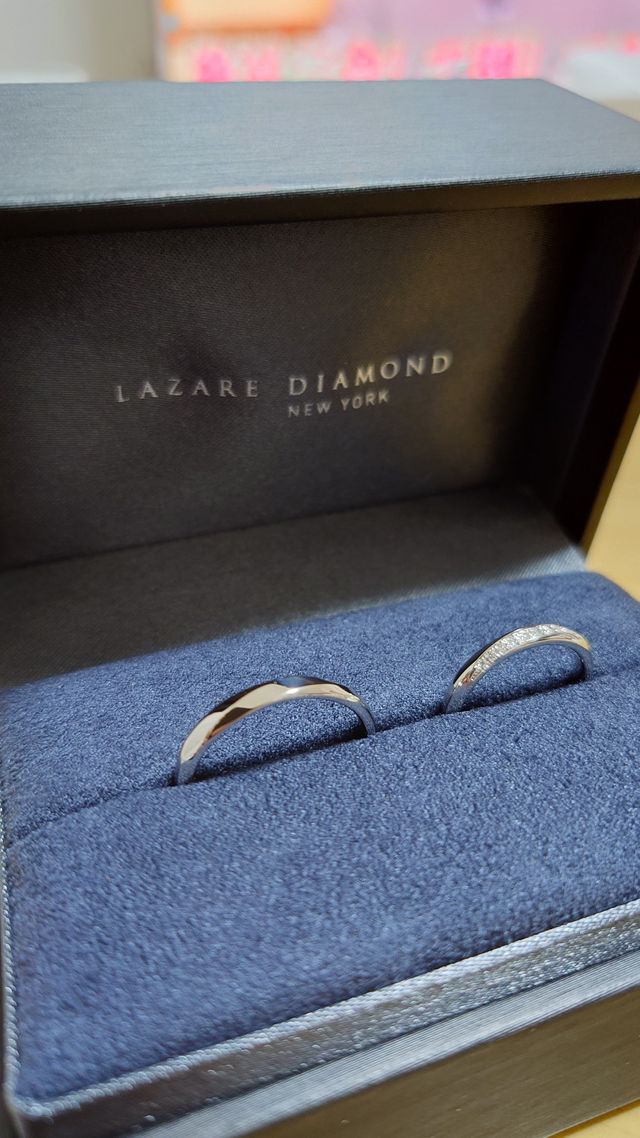 結婚指輪なので2つ一緒のケースに