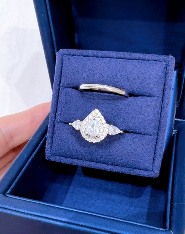 婚約指輪と夫の結婚指輪を購入しました。ケースもかわいい