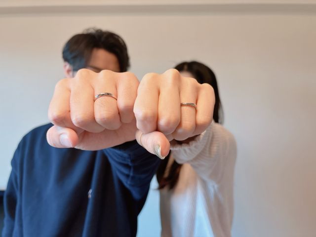 ①SNS報告用に指輪試着写真をとりました。