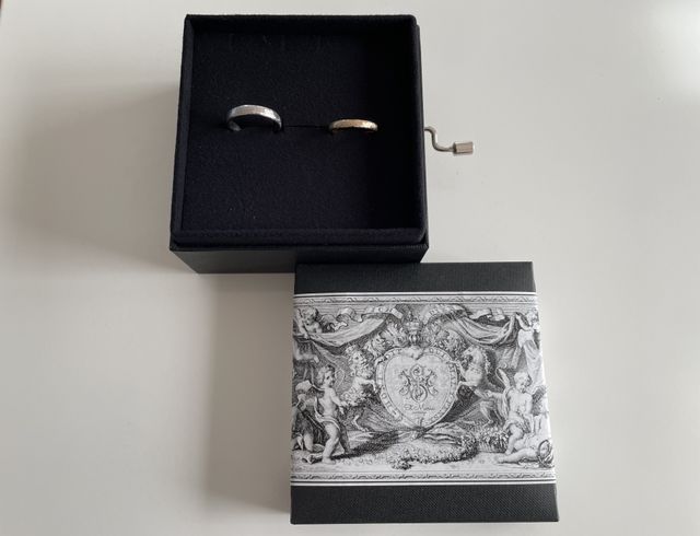 傷が目立ちにくく、はめ心地が抜群に良かった。