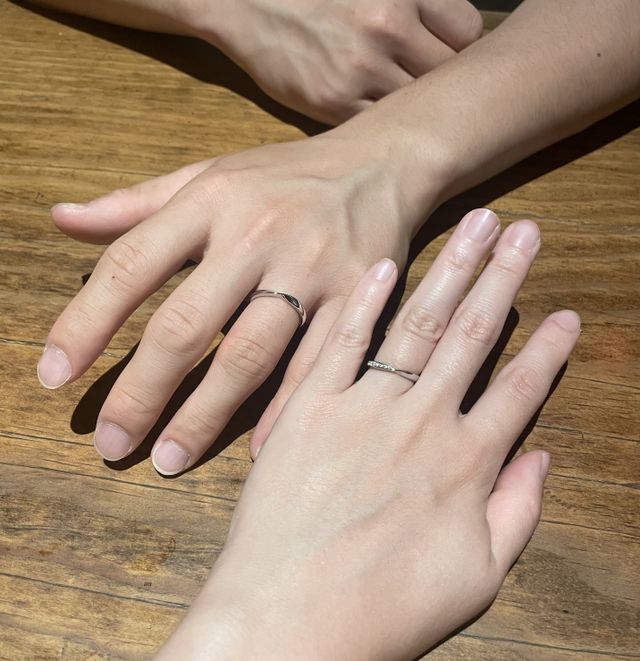 中央部の捻りはお揃いです。