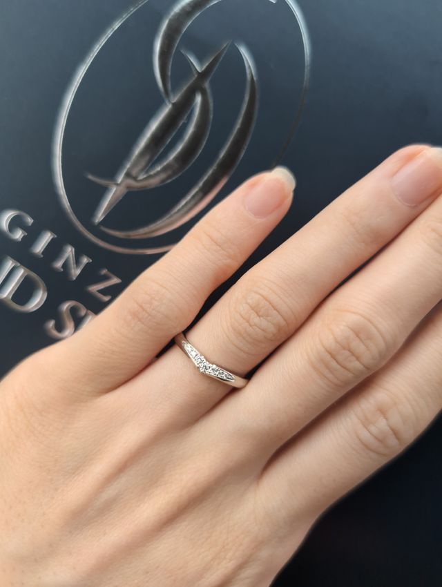 ダイヤモンドが輝いてみえる、つけ心地が良い