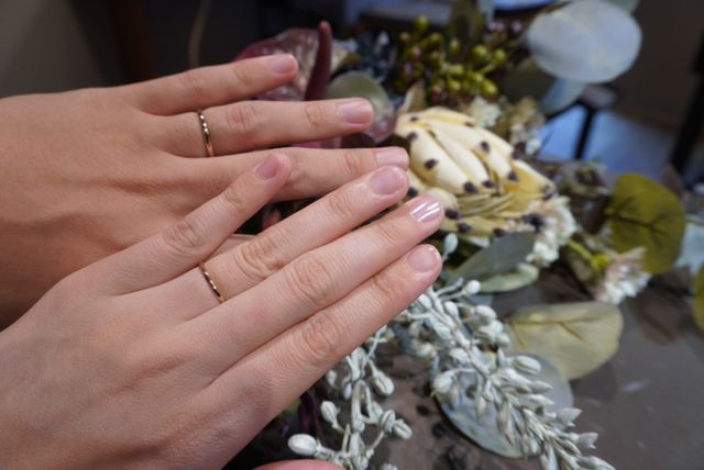 シンプルなデザインで中に刻印してあります！！