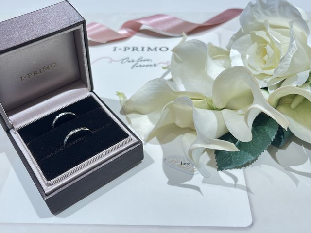 結婚記念日のバースデイストーンを中に埋め込みました！