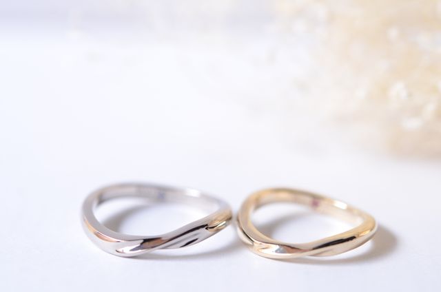 ウェーブ&メビウスデザイン
