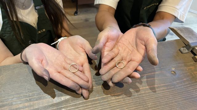 頑張った分、手が真っ黒に！