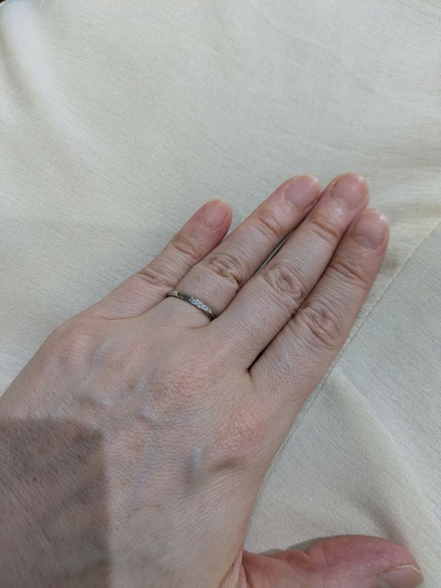 細身のデザインも凄く気に入っています