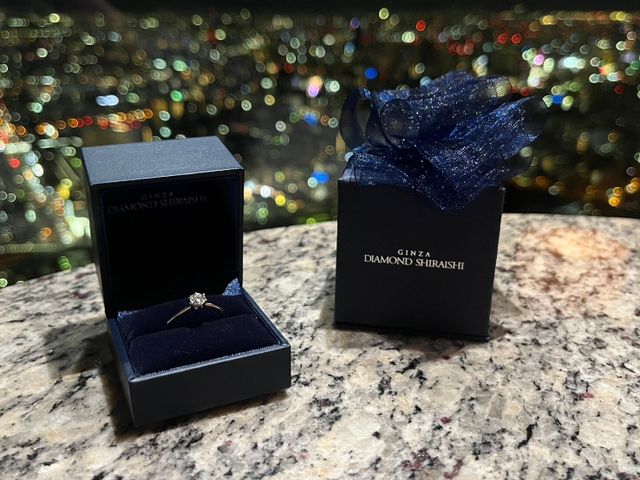 プロポーズリングです。
その後に土台を選びに行きました！