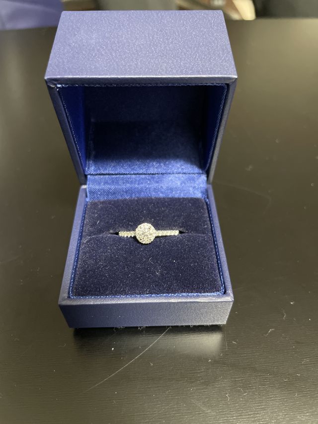 ボックスに入れた指輪