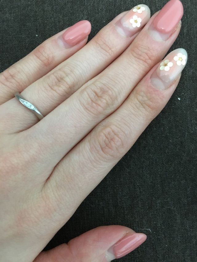 華奢なデザイン