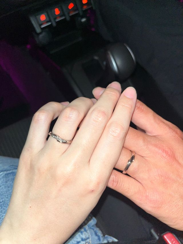 ピンクゴールドとシルバーのコンビネーション