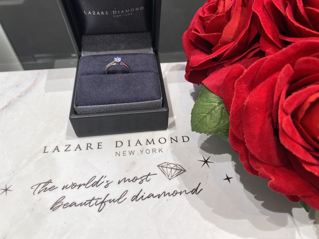 受け渡しの際に写真撮影用の小道具を貸していただきました。