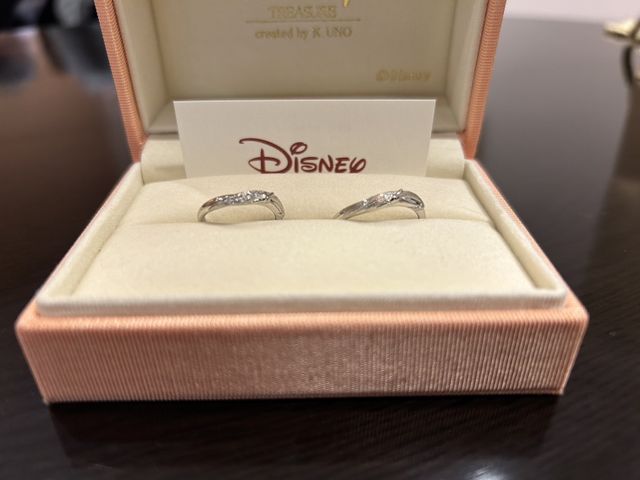 ディズニーのfantasiaというタイトルの指輪です