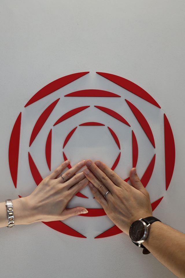 シンプルかつ今後何十年もつけられる物を選びました。