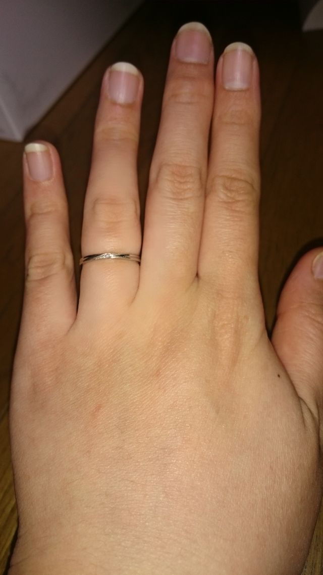 フラッシュをつけたときの指輪の写真です。