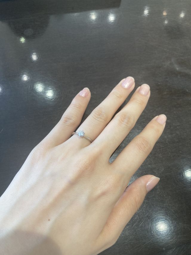 指輪を受け取った時の写真です。