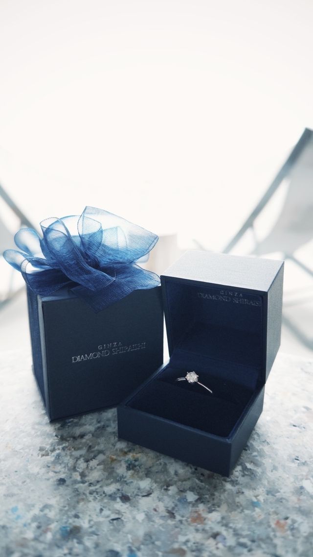 旅行先のホテルでプロポーズした際の写真