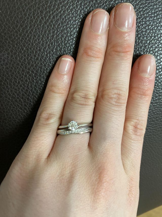 セットリングで重ねづけした様子