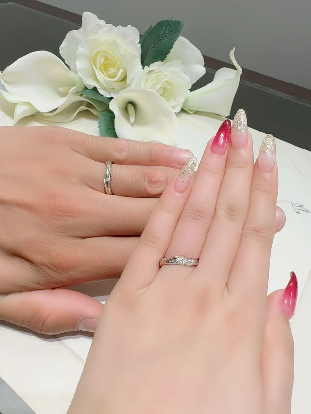 指輪の受け取り後の写真です。