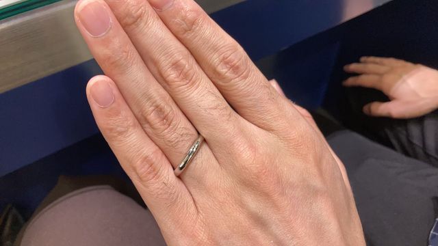 男性の指にも合います