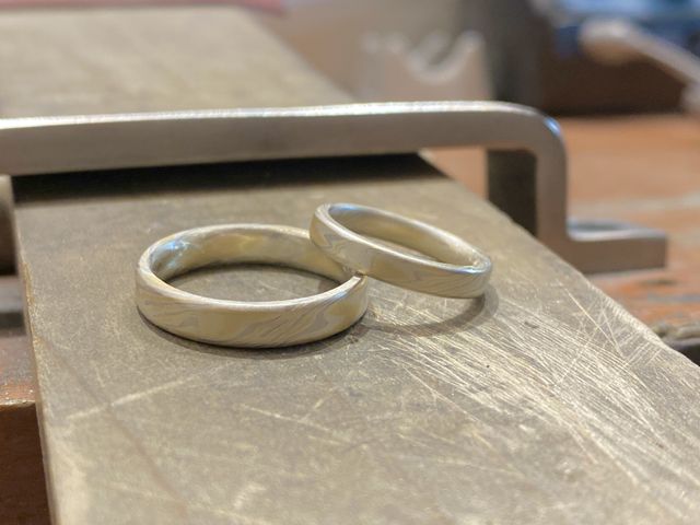 完成したばかりの指輪