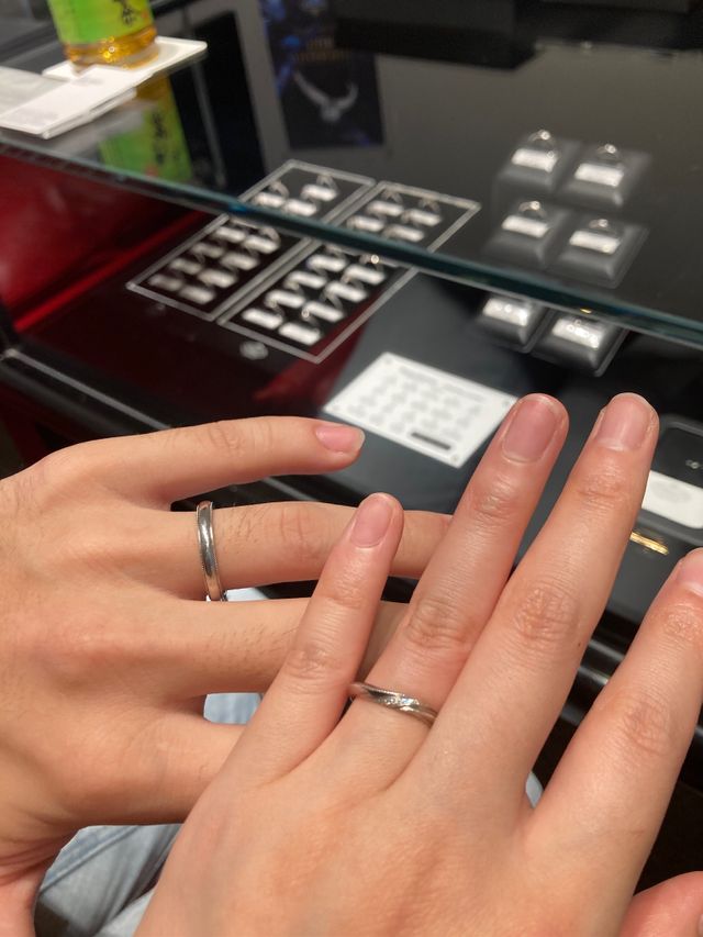 ストレートとウェーブのミル打ちデザイン