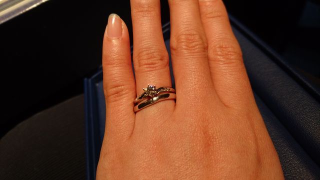 婚約指輪と一緒に購入