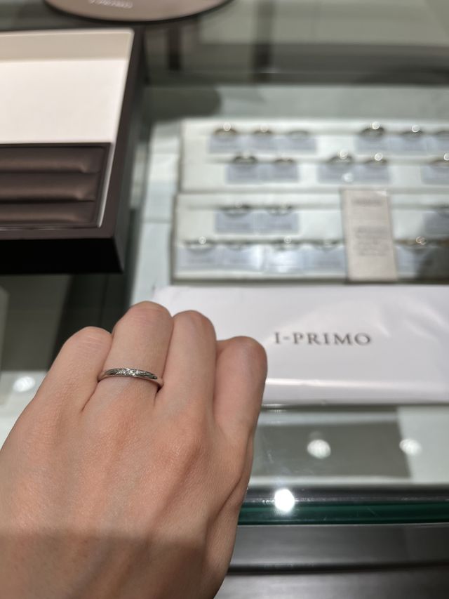 ダイヤモンド３つ入った指輪