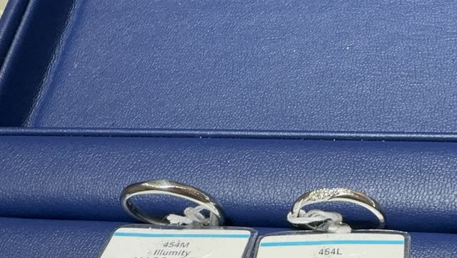 イリュミティの結婚指輪です。輝きが違います！