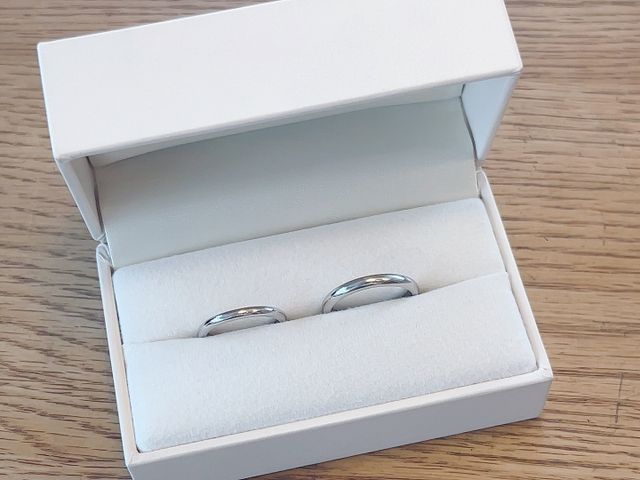 シンプルなプラチナの指輪